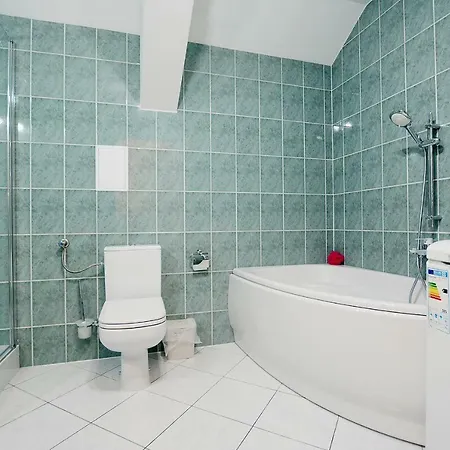 Morski2-100m Od Plazy 코워브제크