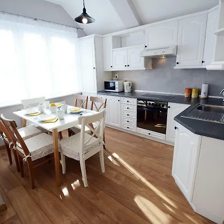 Apartament Morski2-100m Od Plaży Kołobrzeg